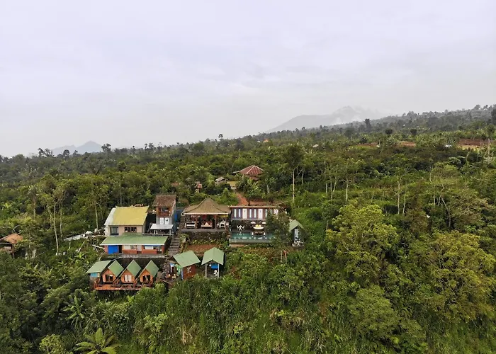 Rustic Waterfall Cabin Munduk Wanagiri With Pool Singaraja