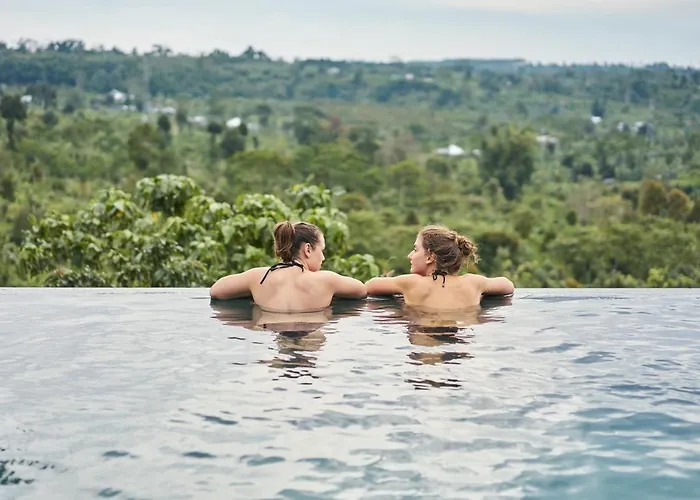 Rustic Waterfall Cabin Munduk Wanagiri With Pool *
